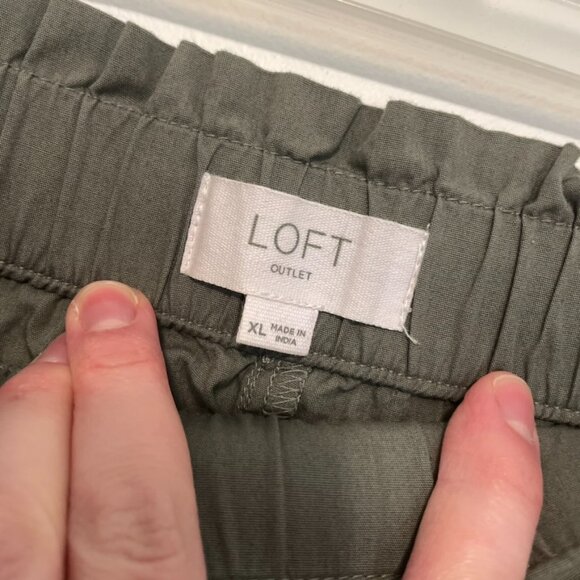 ANN TAYLOR LOFT Olive Green High Rise Drawstring Cotton Pull On Paperbag Shorts - Picture 5 of 15